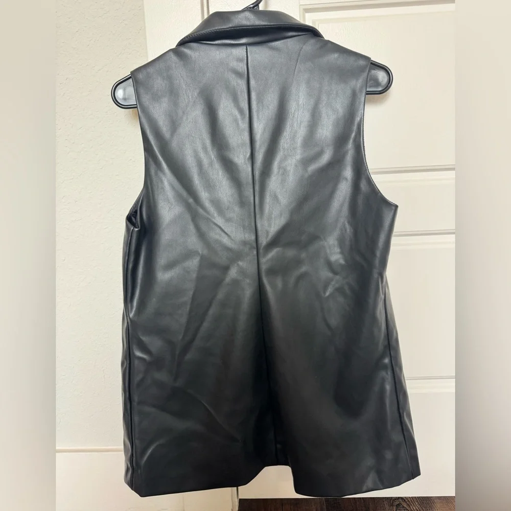 Sincerely Jules Black Leather Vest - Picture 3 of 3